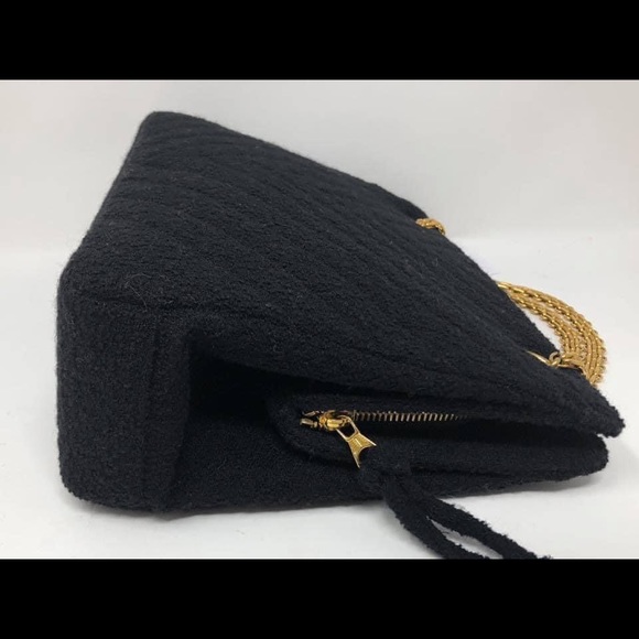 Mademoiselle Chain Totel - Picture 13 of 16